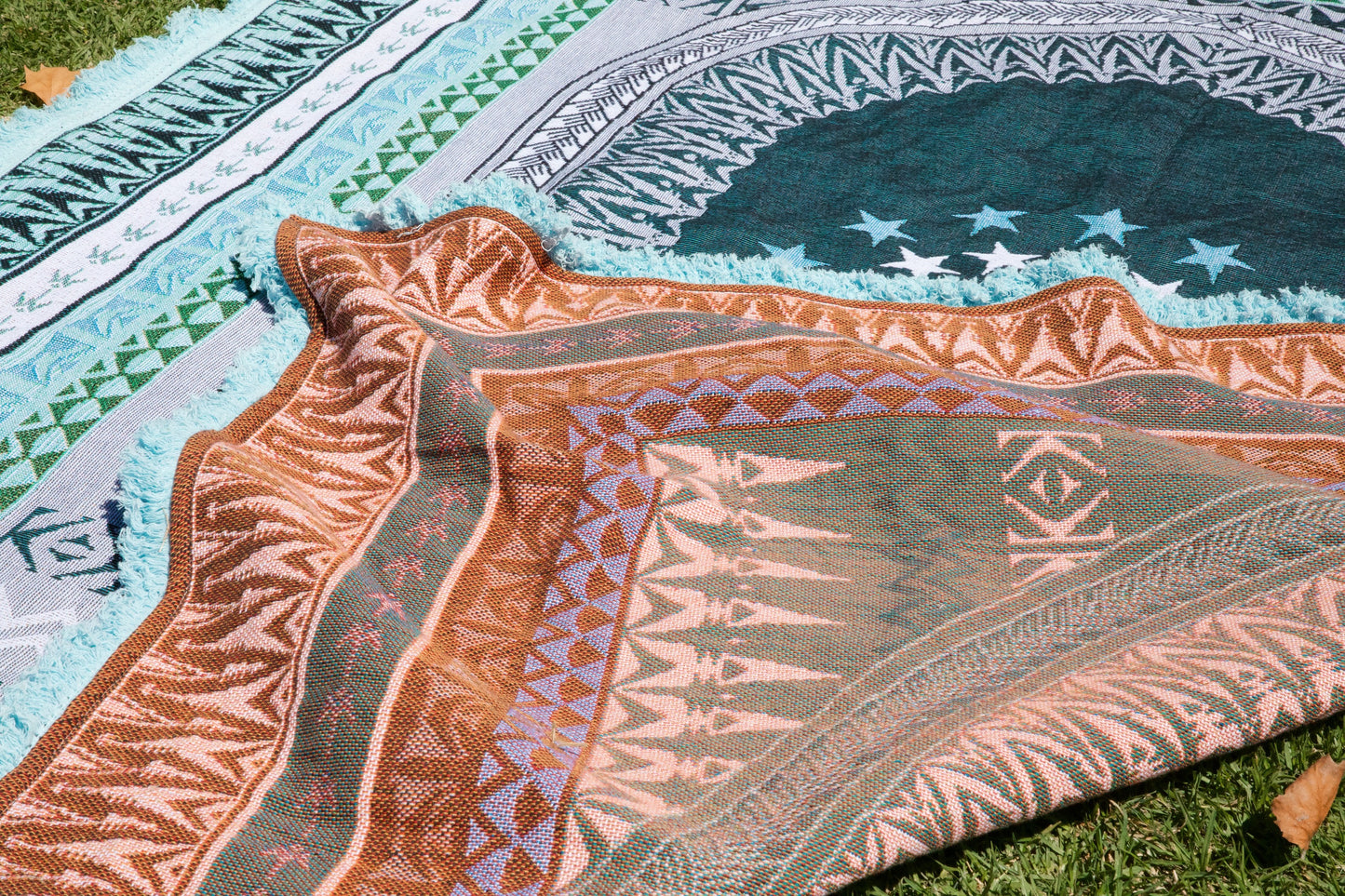 Tinirau Throw Rug
