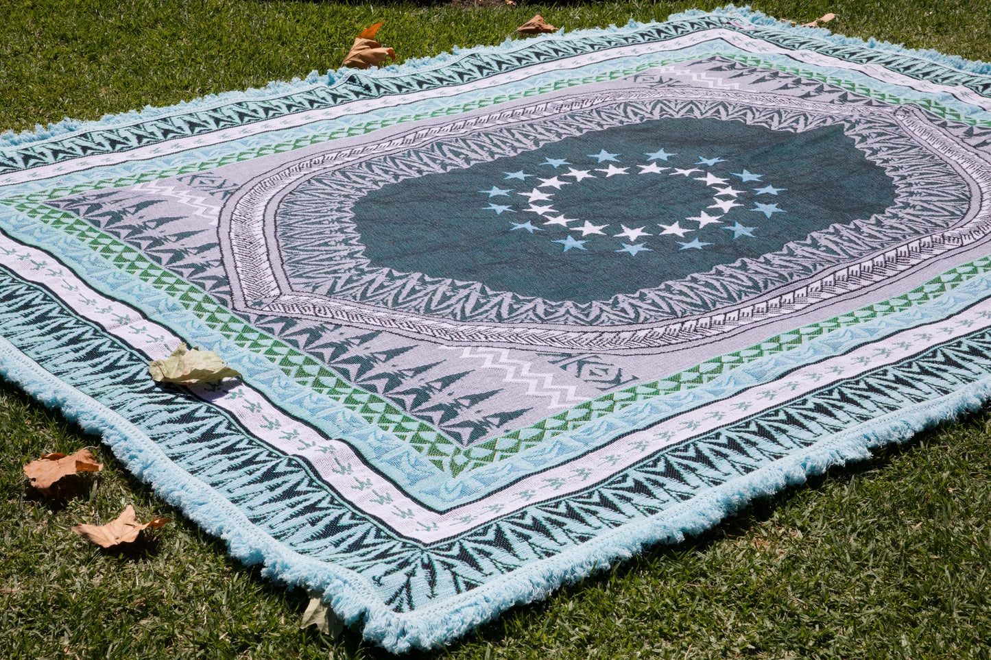 Tinirau Throw Rug
